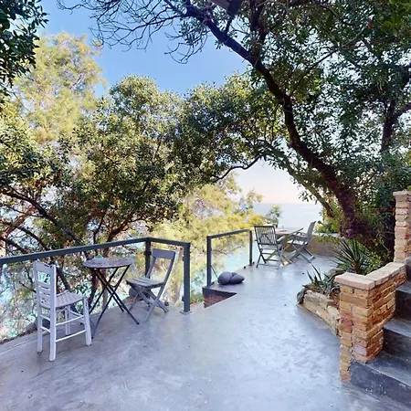 Vrachokipos Holiday home *